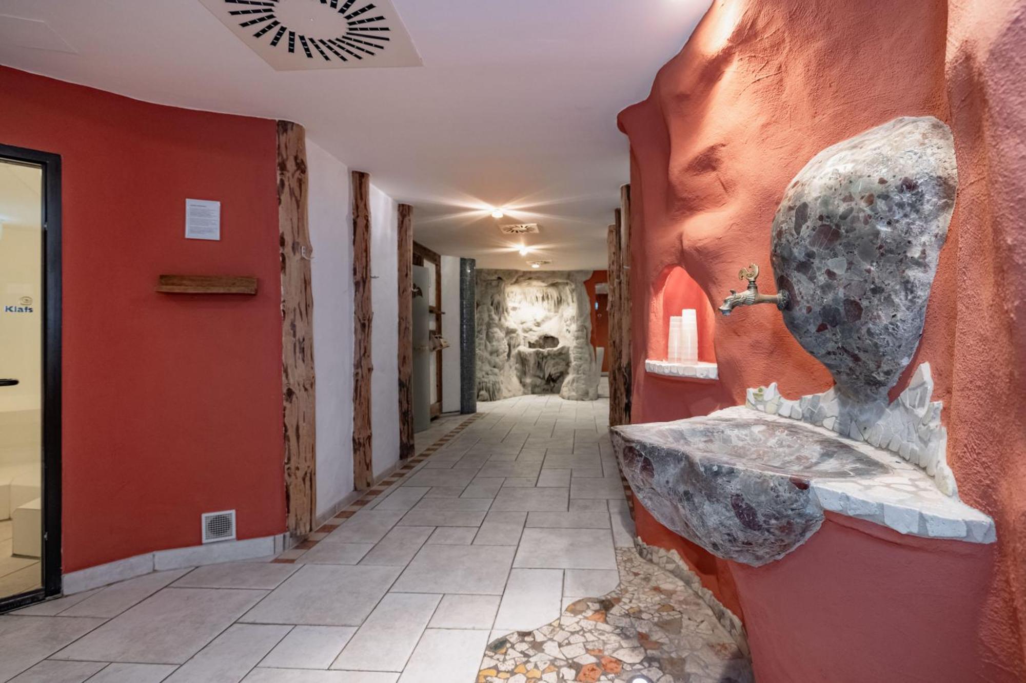 Alpen Adria Hotel & Spa Presseggersee Exterior foto